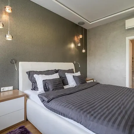 아파트 Basilika Breathless View One Bedroom Elegant With Balcony Free Parking Upon Reservation *