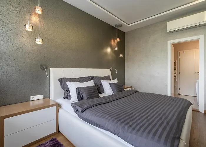 아파트 Basilika Breathless View One Bedroom Elegant With Balcony Free Parking Upon Reservation *