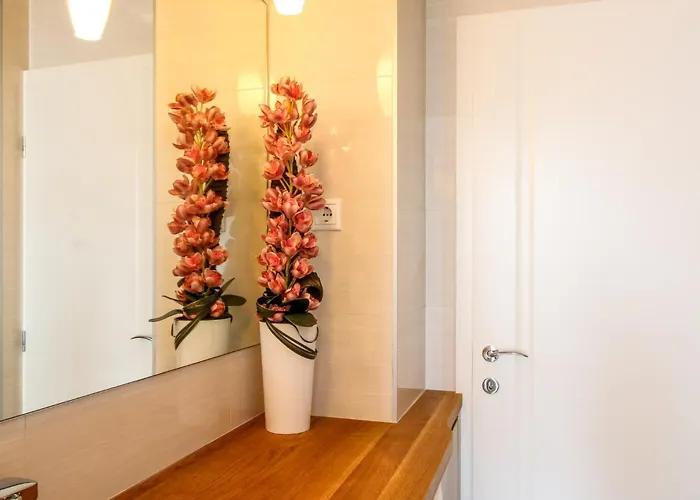 Basilika Breathless View One Bedroom Elegant With Balcony Free Parking Upon Reservation 부다페스트
