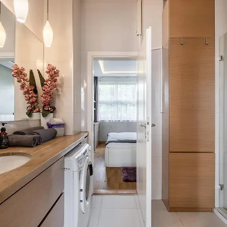 Basilika Breathless View One Bedroom Elegant With Balcony Free Parking Upon Reservation *