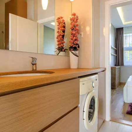 Apartment Basilika Breathless View One Bedroom Elegant With Balcony Free Parking Upon Reservation Budapest