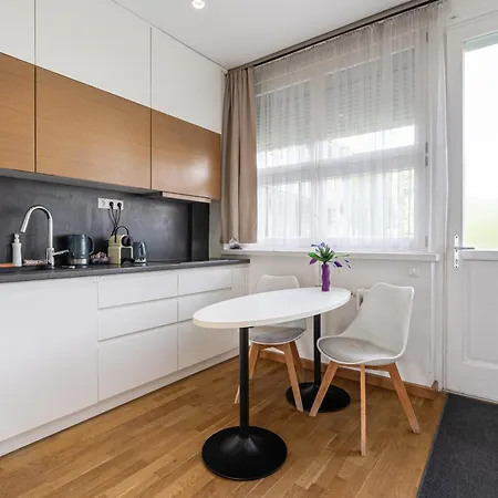 Basilika Breathless View One Bedroom Elegant With Balcony Free Parking Upon Reservation Apartment Budapest