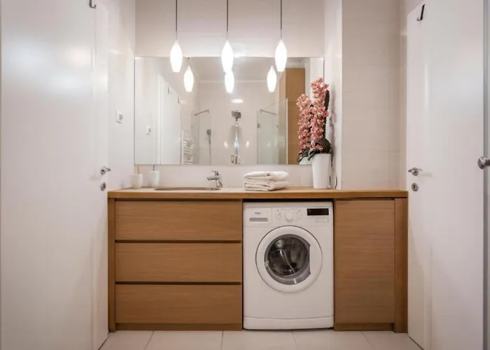 Basilika Breathless View One Bedroom Elegant With Balcony Free Parking Upon Reservation * Budapest