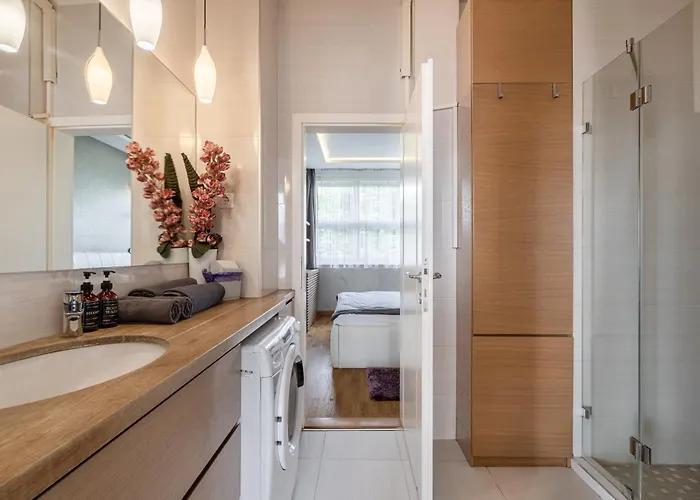 Basilika Breathless View One Bedroom Elegant With Balcony Free Parking Upon Reservation *