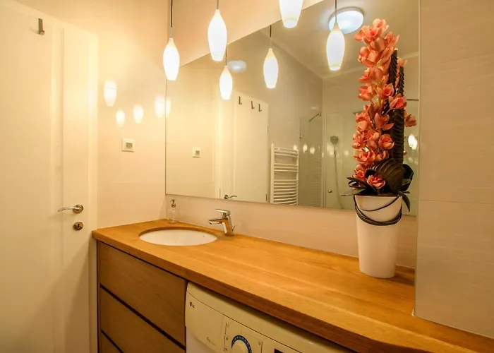 Basilika Breathless View One Bedroom Elegant With Balcony Free Parking Upon Reservation Apartamento Budapeste